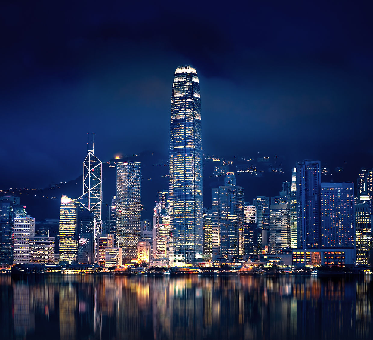 精密模具與注塑解決方案 示意圖